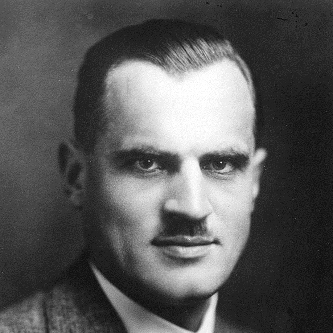 Headshot of Arthur Compton