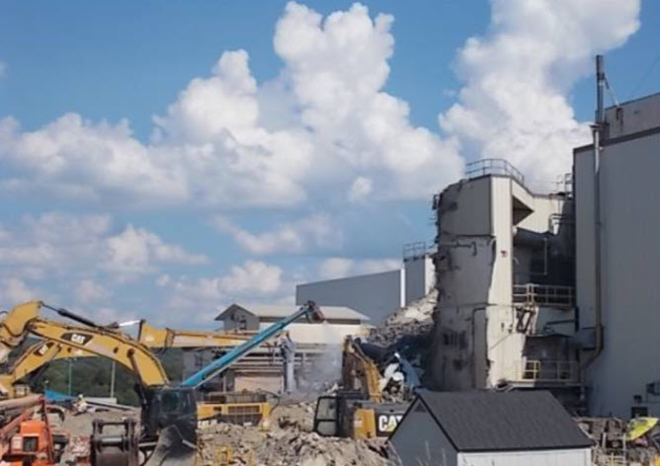 WEST VALLEY, N.Y. – In 2018, EM and its cleanup contractor safely completed the demolition of the 50-foot-tall, 10,000-square-foot Vitrification Facility at the West Valley Demonstration Project (WVDP). The take-down of the Vitrification Facility represen