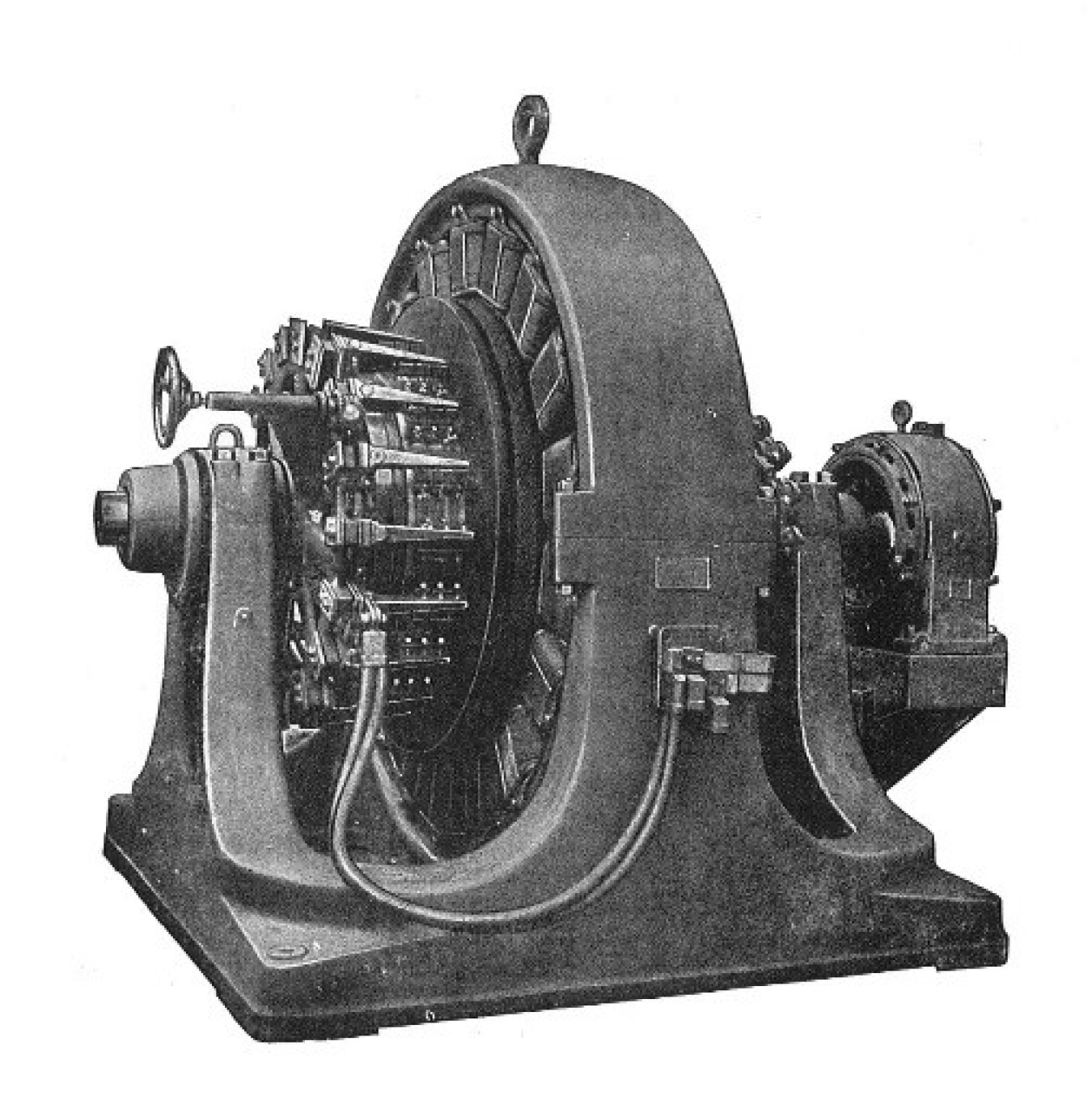 A 1909 500-kilowatt Westinghouse “rotary converter,” an early type of inverter.