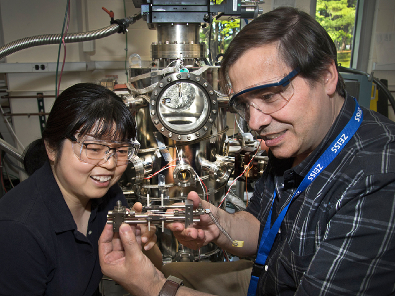 Distinguished Scientists Fellow José Rodriguez from Brookhaven Lab worked with fellow chemist Ping Liu to characterize structural and mechanistic details of a low-temperature catalyst for producing hydrogen gas from water and carbon monoxide.