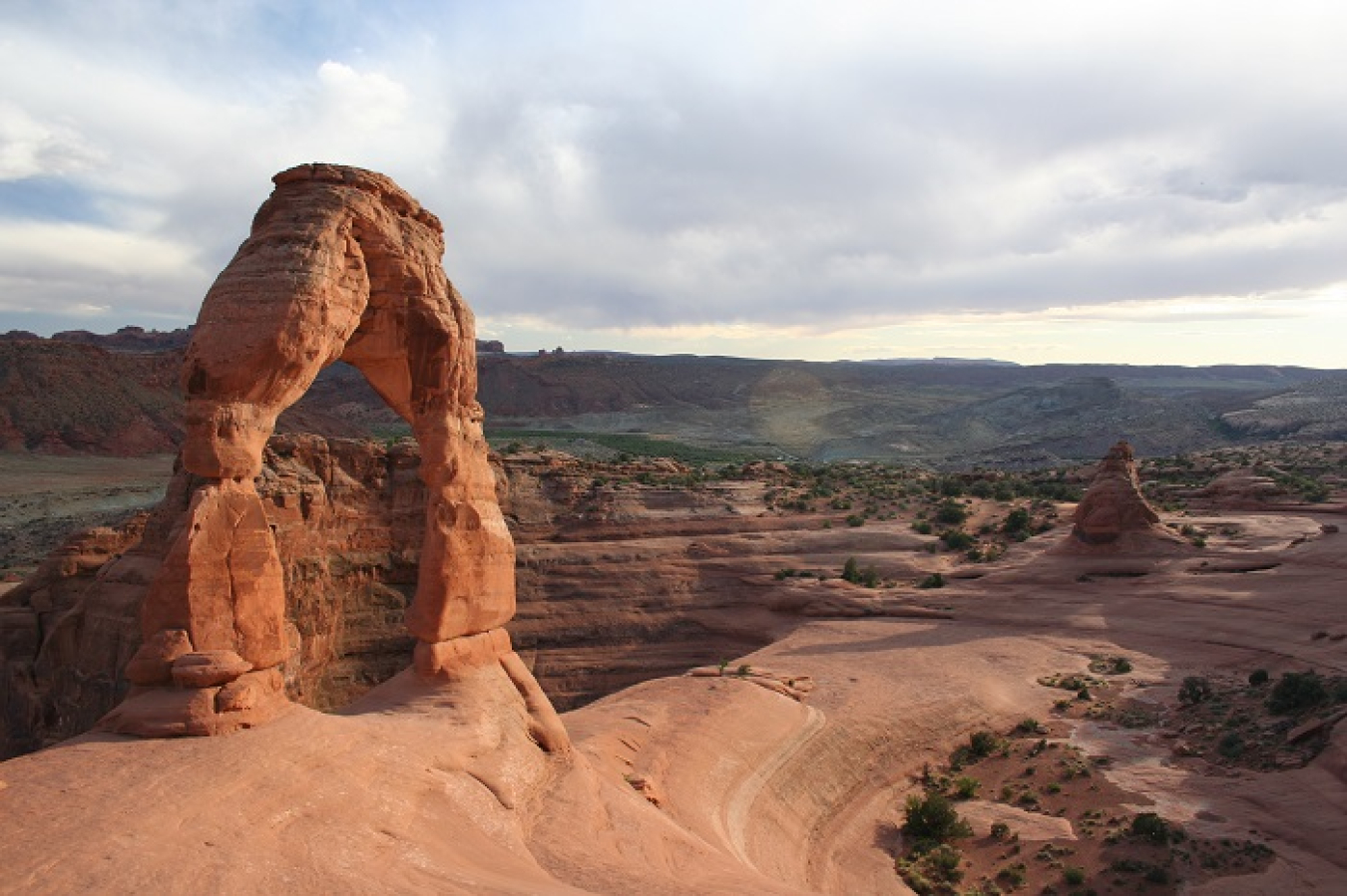 At 46 feet high, Delicate Arch is one of Arches National Park’s most popular geologic features.