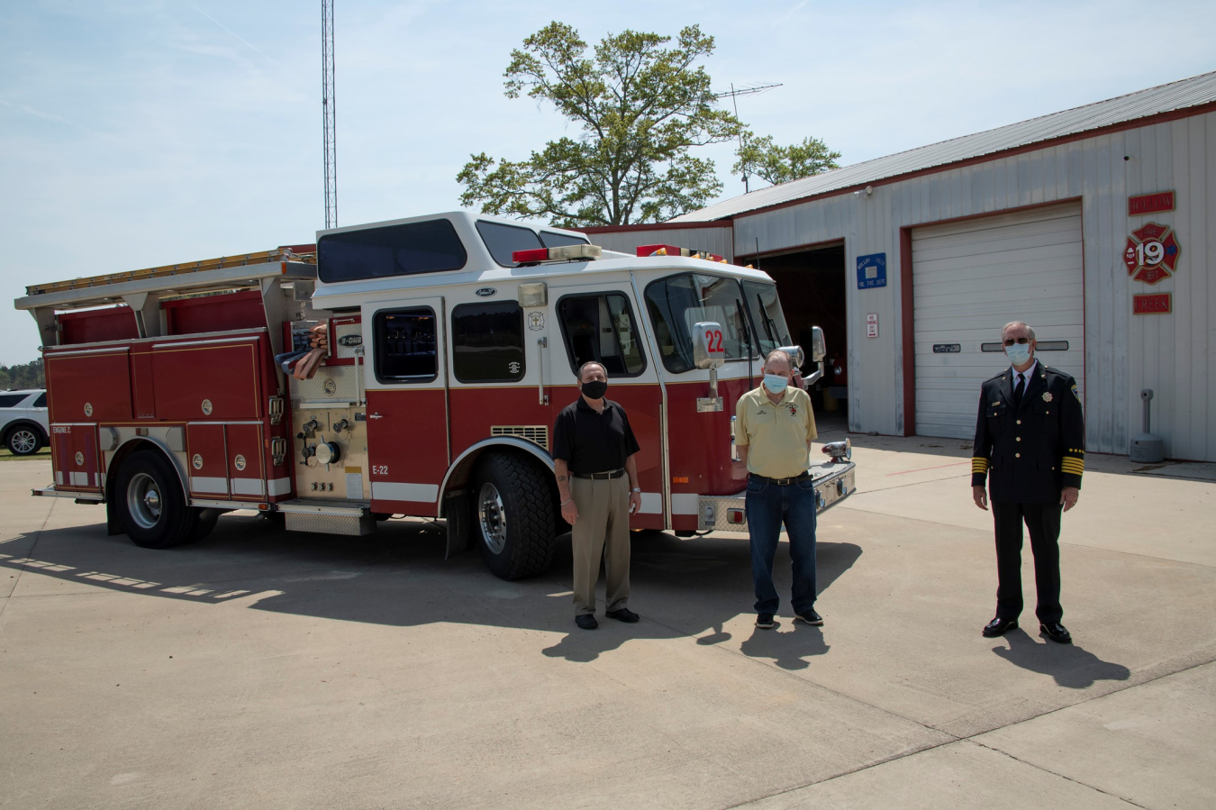 Hollow Creek Volunteer Fire Department with New Firetruck