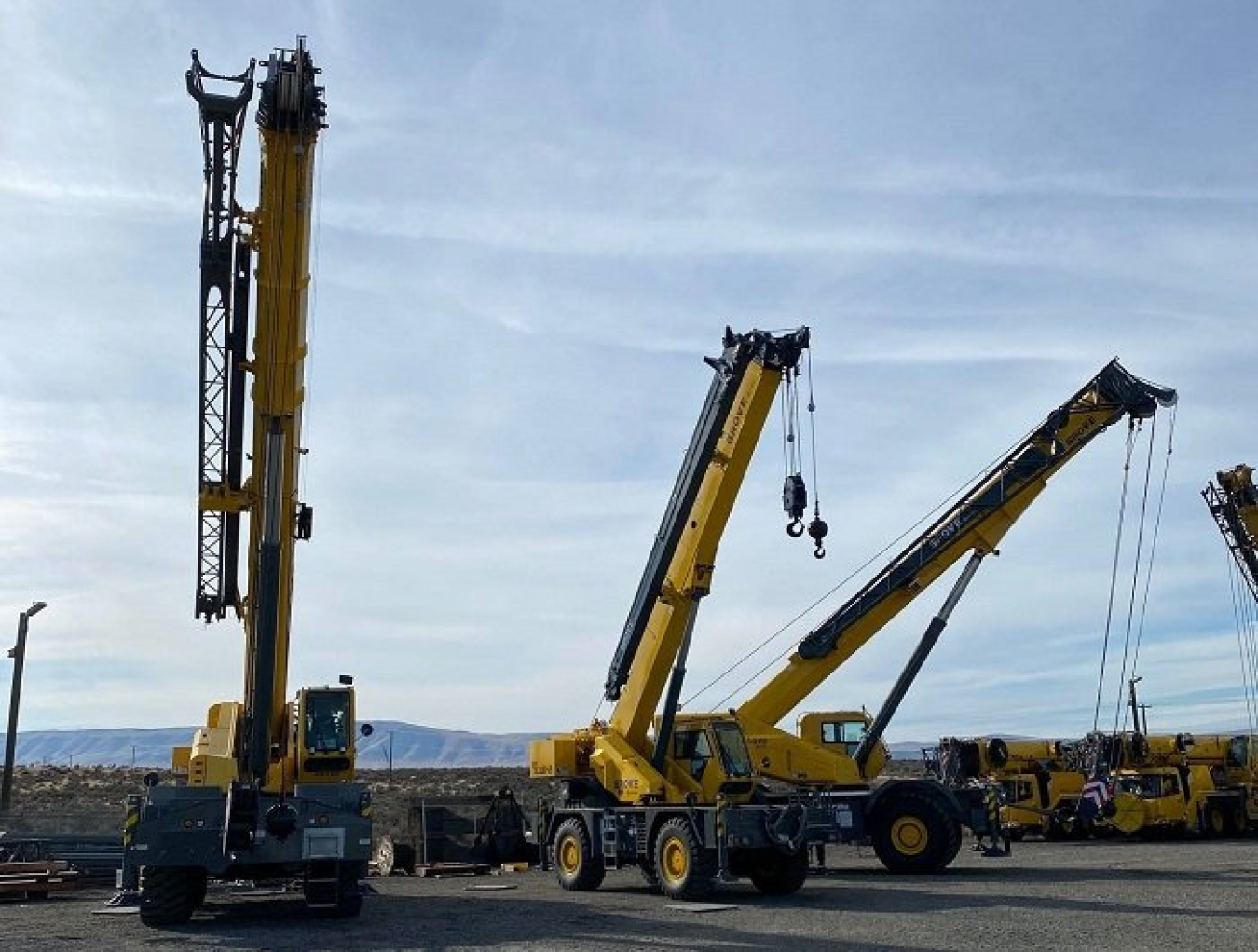 Crews with Mission Support Alliance (MSA), a former sitewide services contractor for EM Richland Operations Office, inspected and readied three new mobile hydraulic cranes for service at the Hanford Site last year. EM has awarded the last fee to MSA for work performed in the final eight months of MSA’s contract with DOE.