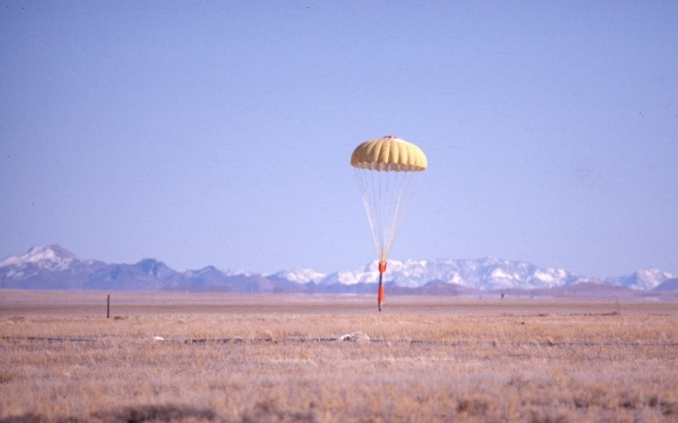 The Tonopah Test Range offers a wide array of signal-tracking equipment, including video, high-speed cameras, and radar-tracking devices. This equipment is used to characterize ballistics, aerodynamics, and parachute performance for artillery shells, bomb