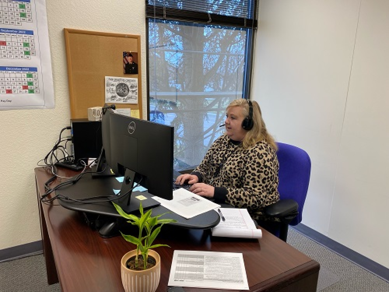 Hanford Laboratory Management and Integration communications specialist Tracie Arnold set up a virtual booth and staffed the One Hanford Virtual Job Fair.