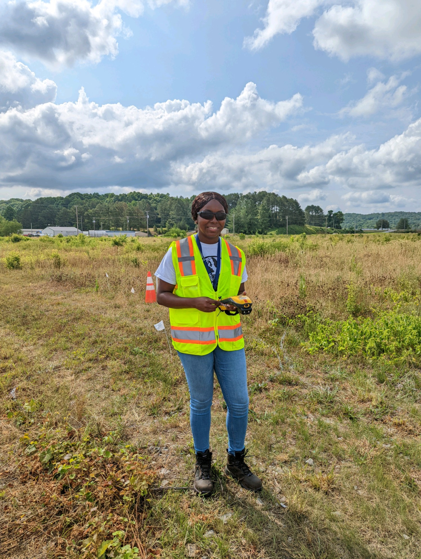 Dari Gabriel gained experience with sampling teams in the field during her recent UCOR internship at Oak Ridge. The Benedict College graduate received a job offer in August to join the contractor’s environmental compliance staff.