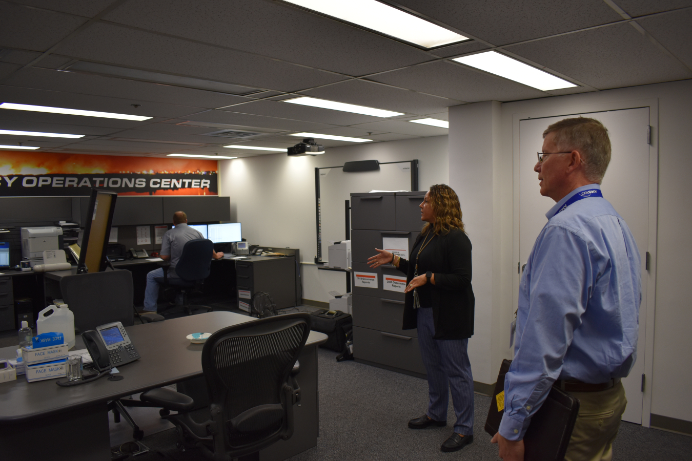 Hanford Site Emergency Preparedness Specialist Dulcie Allen provides National Weather Service Western Region Director Grant A. Cooper, right, a tour of Hanford’s Emergency Operations Center.