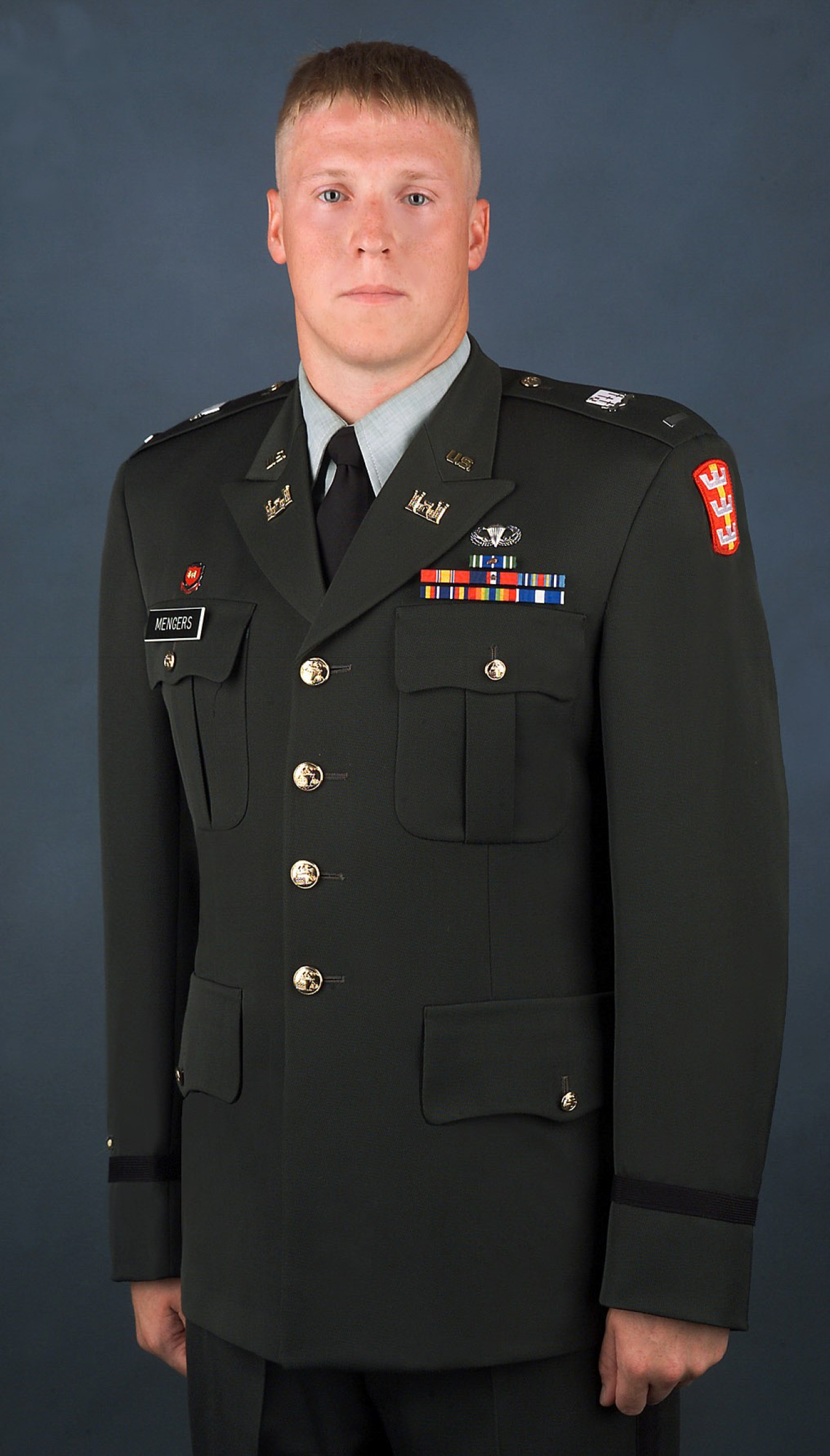 Army Service Photo of Josh Mengers