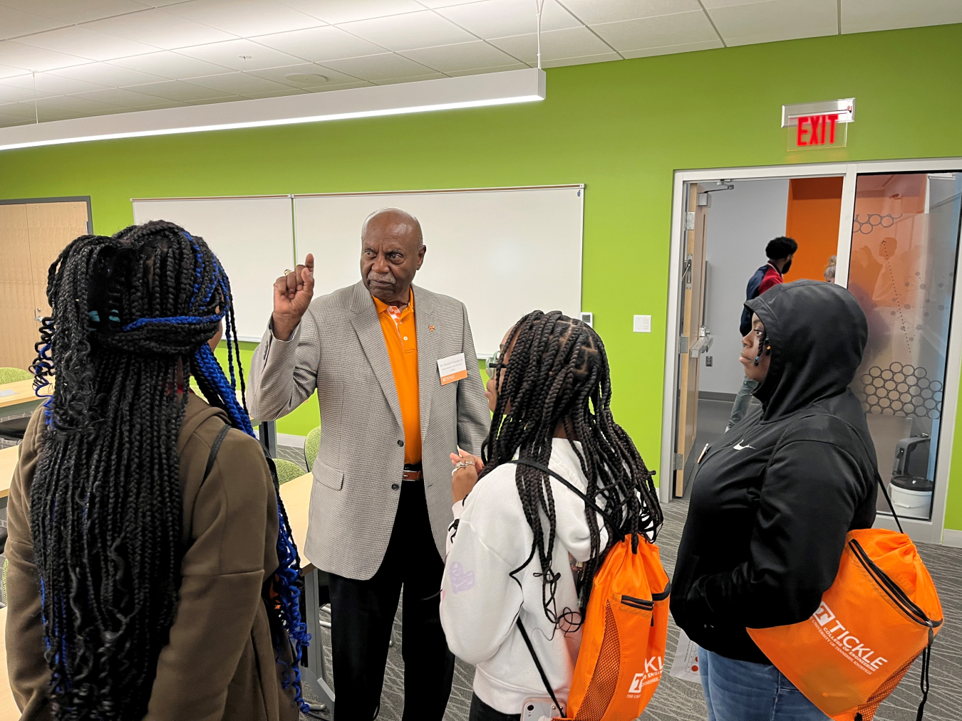 Harold Conner, a longtime leader in the EM complex, discusses engineering careers with high school students at the University of Tennessee’s recent “Engineering Day.” Students from 70 high schools in the region attended the event.