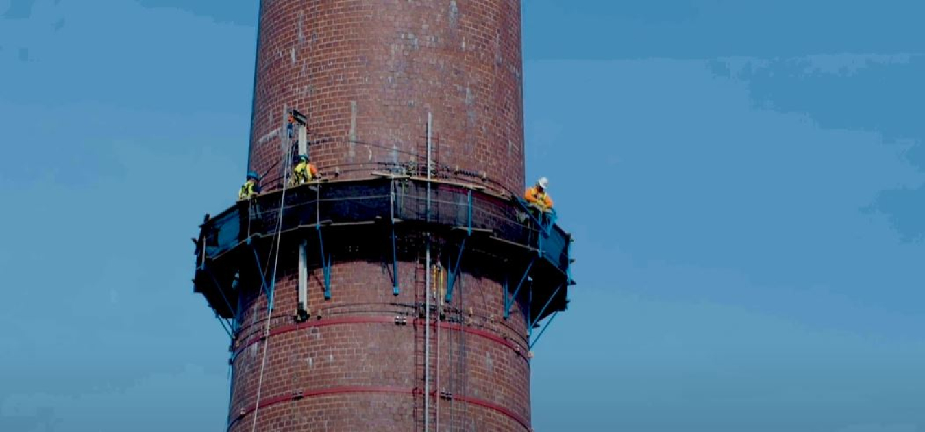 The Oak Ridge Office of Environmental Management’s first climb of the 3039 Stack since 1995 began in February and is expected to be completed in the weeks ahead. 