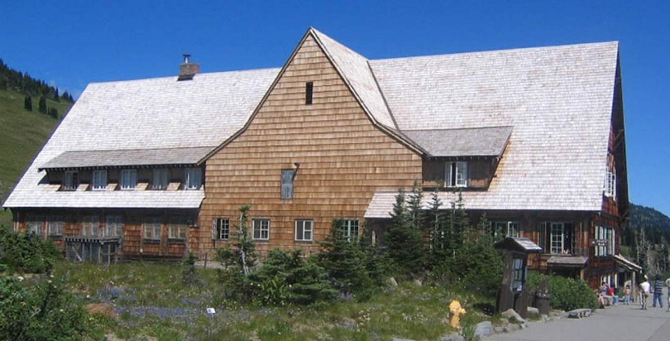 Photo of the old Sunrise Lodge.