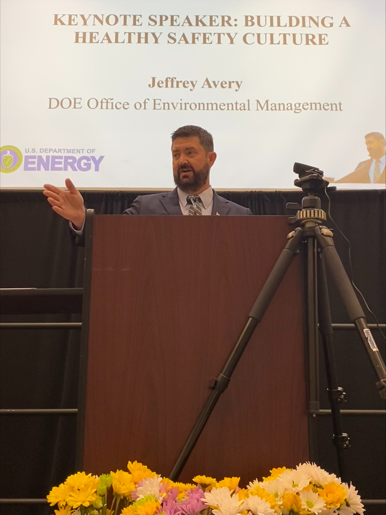 EM Principal Deputy Assistant Secretary Jeff Avery delivers remarks during his keynote address at the 2023 DOE Safety Culture Improvement Panel Annual Meeting and Safety Culture Workshop.