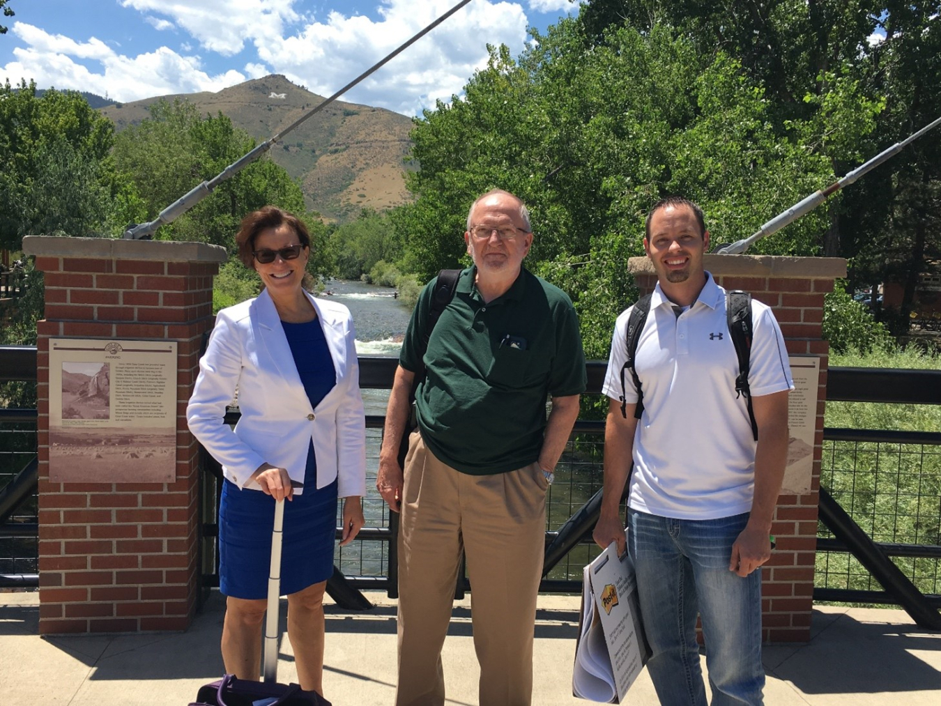 Donna Rennemo and Jake Gentle with industry mentor Dale Douglass at the Energy I-Corps kick-off meeting.