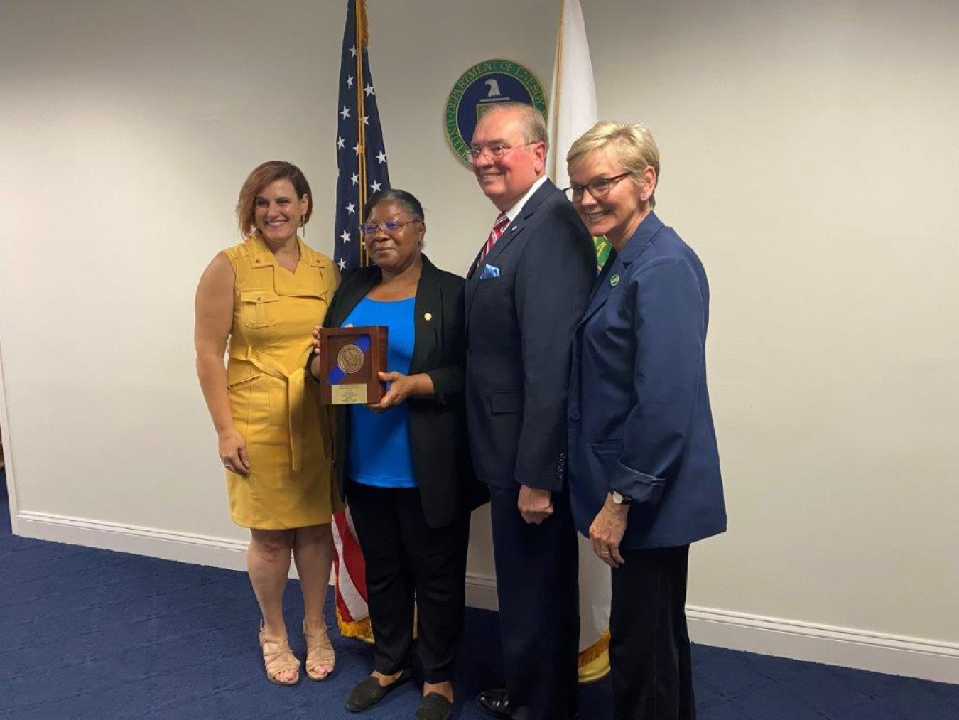 Jessie Hill Roberson Receives Award from Secretary Jennifer Granholm