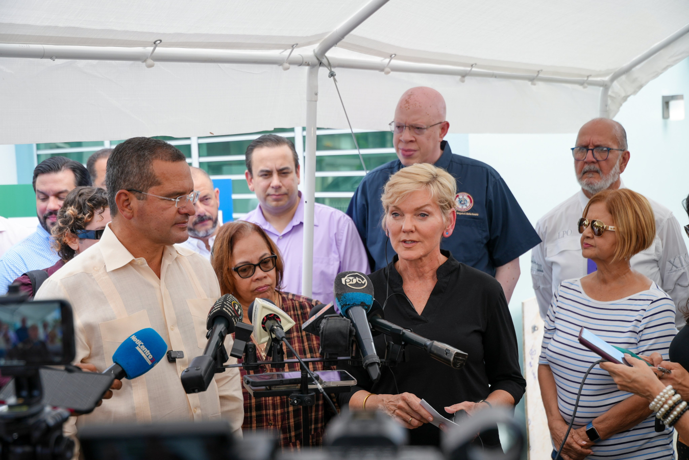 La secretaria Granholm anuncia un listado de empresas solares y organizaciones sin fines de lucro seleccionadas para instalar sistemas de energía solar residencial para hogares vulnerables de Puerto Rico a través del Fondo de Resiliencia Energética de Puerto Rico (PR-ERF).