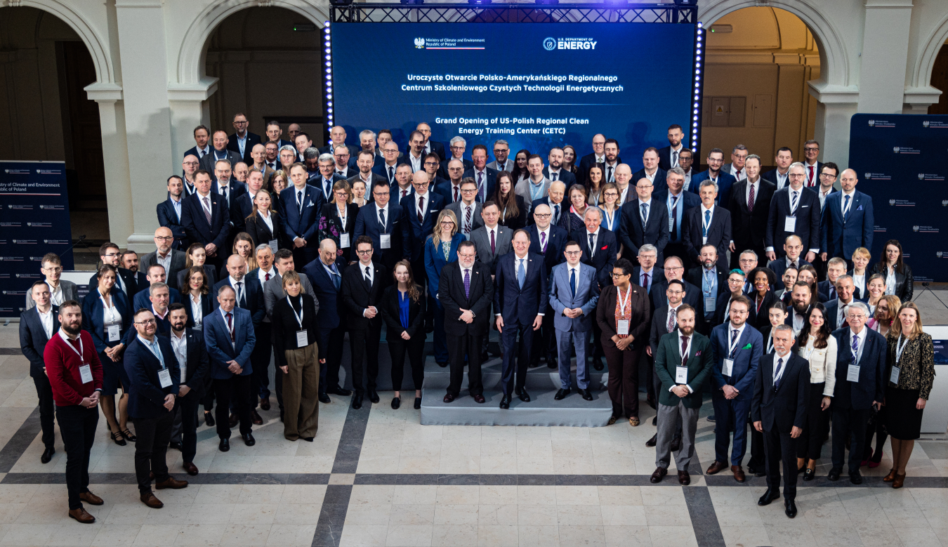 Group photo of U.S. and Polish officials launching clean energy training center.