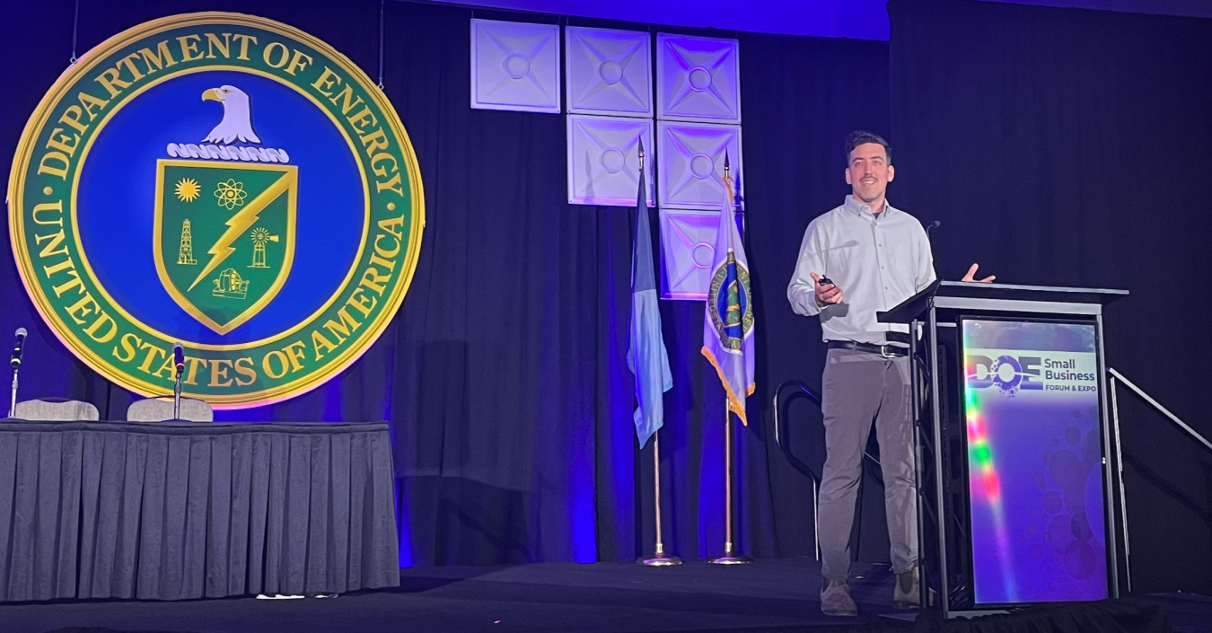 Ben Silverman, from Hydronic Shell Technologies, pitching to the reviewers and audience. Photo by Katherine Harsanyi