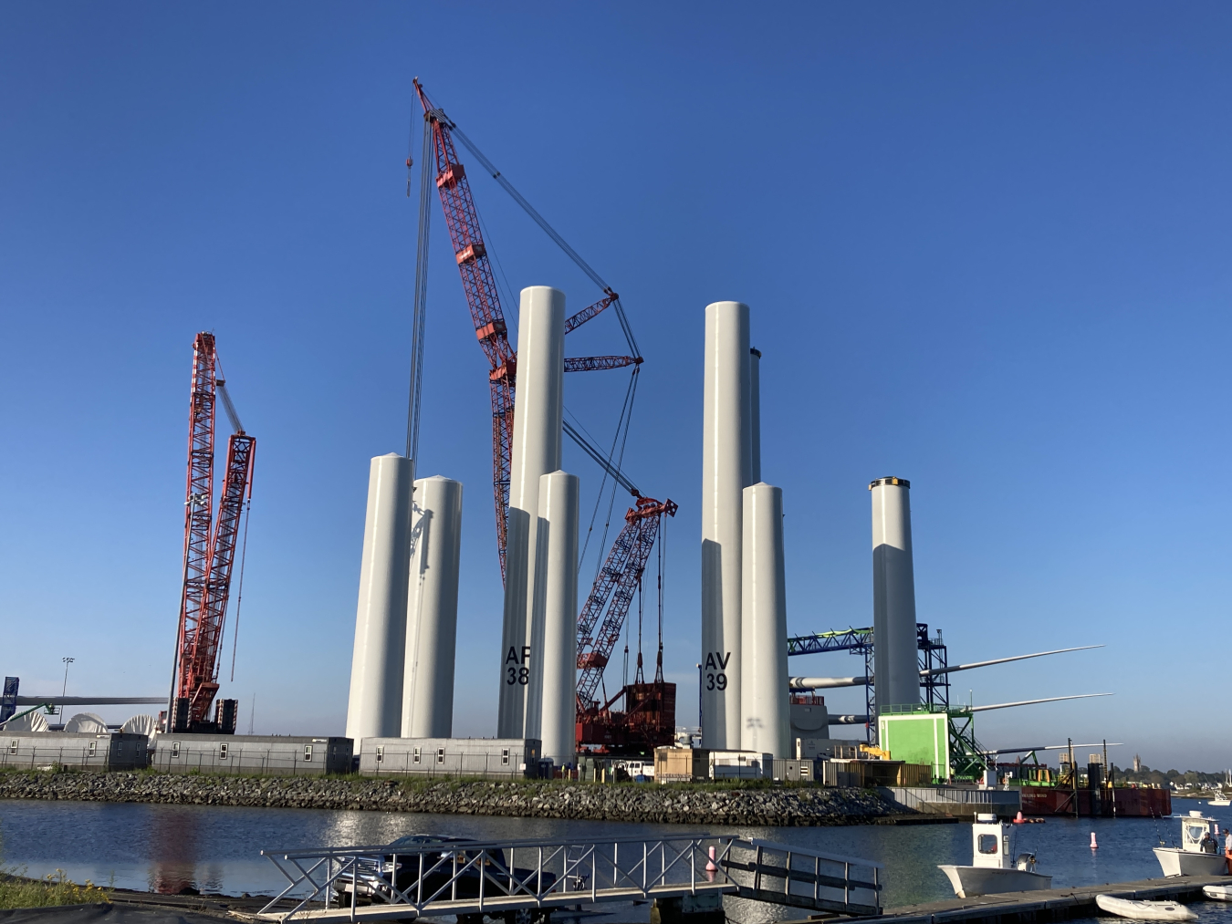 Ports and Vessels of a wind farm