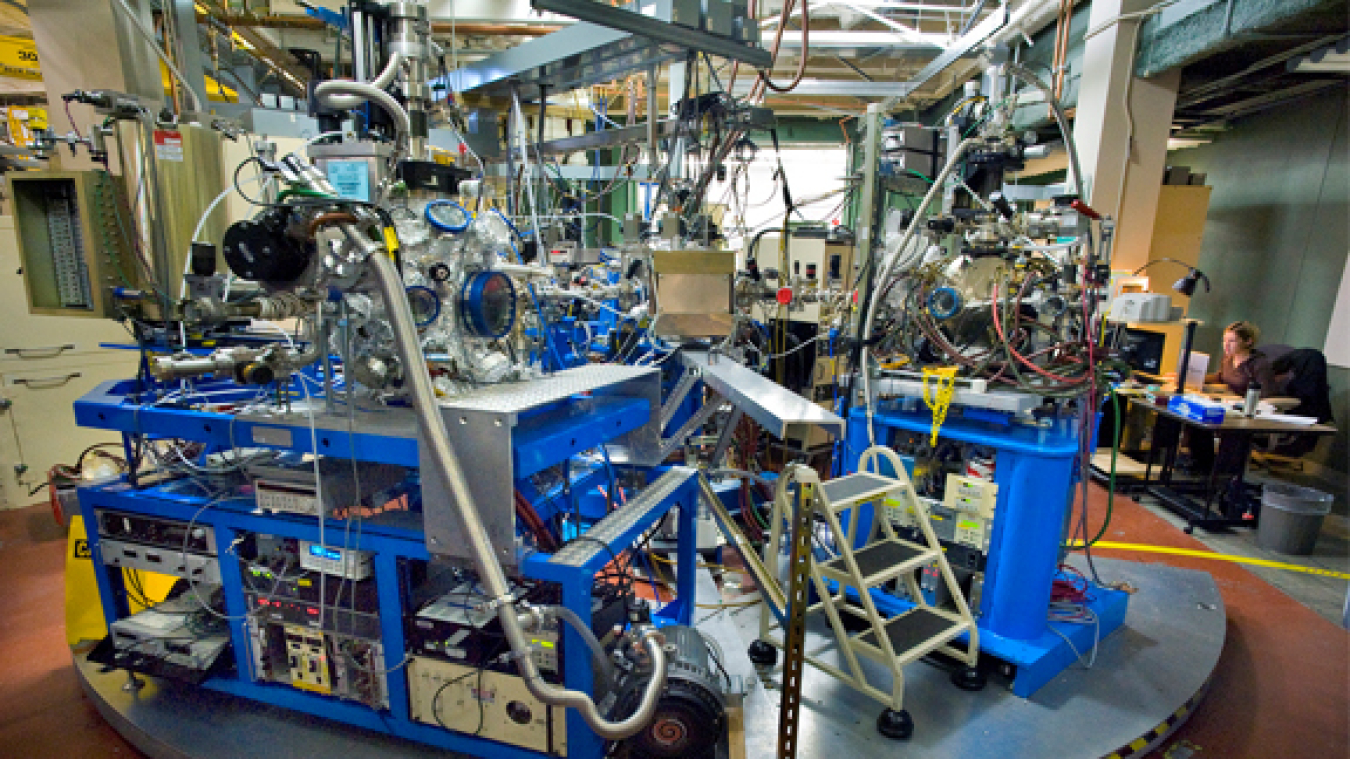 Beamline 4.0.2 at Berkeley Lab's Advanced Light Source.