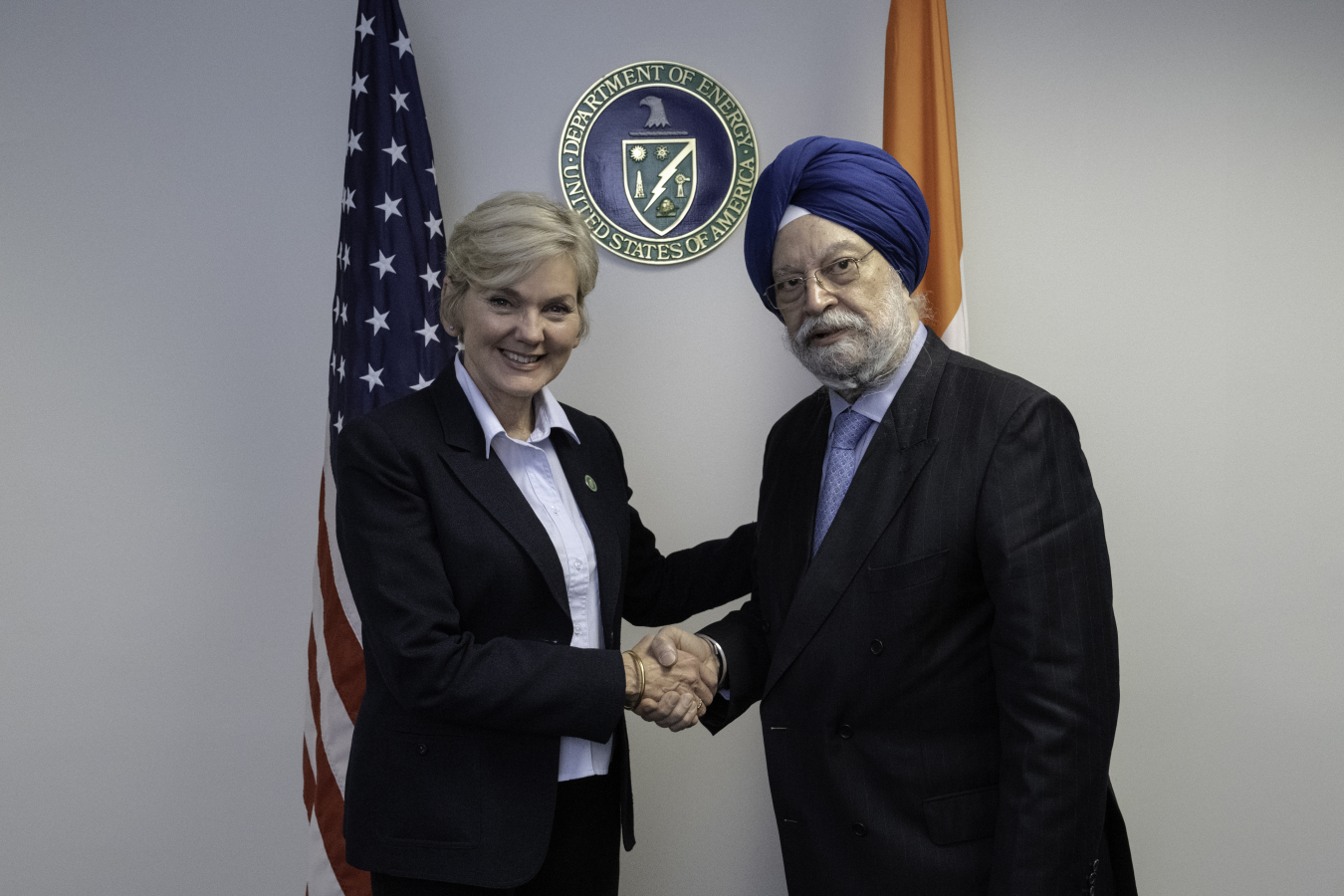 On Monday, September 16, U.S. Energy Secretary Jennifer Granholm and Indian Minister of Petroleum and Natural Gas Hardeep Singh Puri met in Washington, D.C. to review progress under the U.S.-India Strategic Clean Energy Partnership (SCEP).