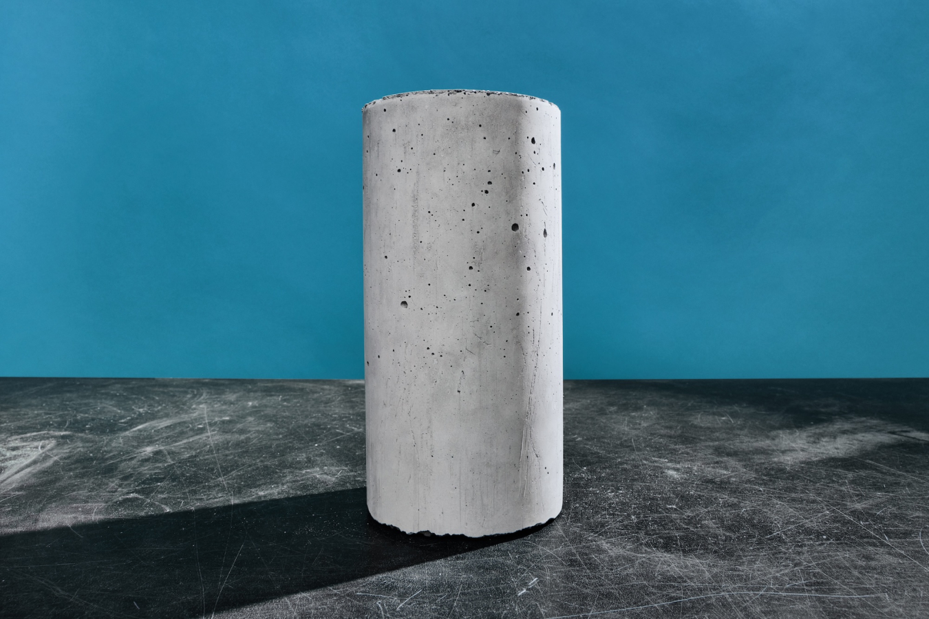 A concrete cylinder made with low-carbon Sublime Cement™