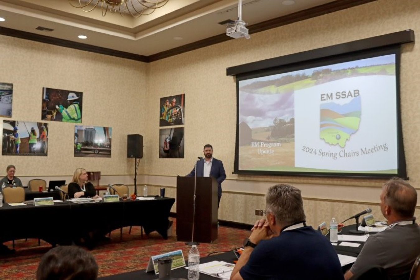 Jeff Avery addresses attendees at the EM SSAB Spring Chairs Meeting in Chillicothe, OH.