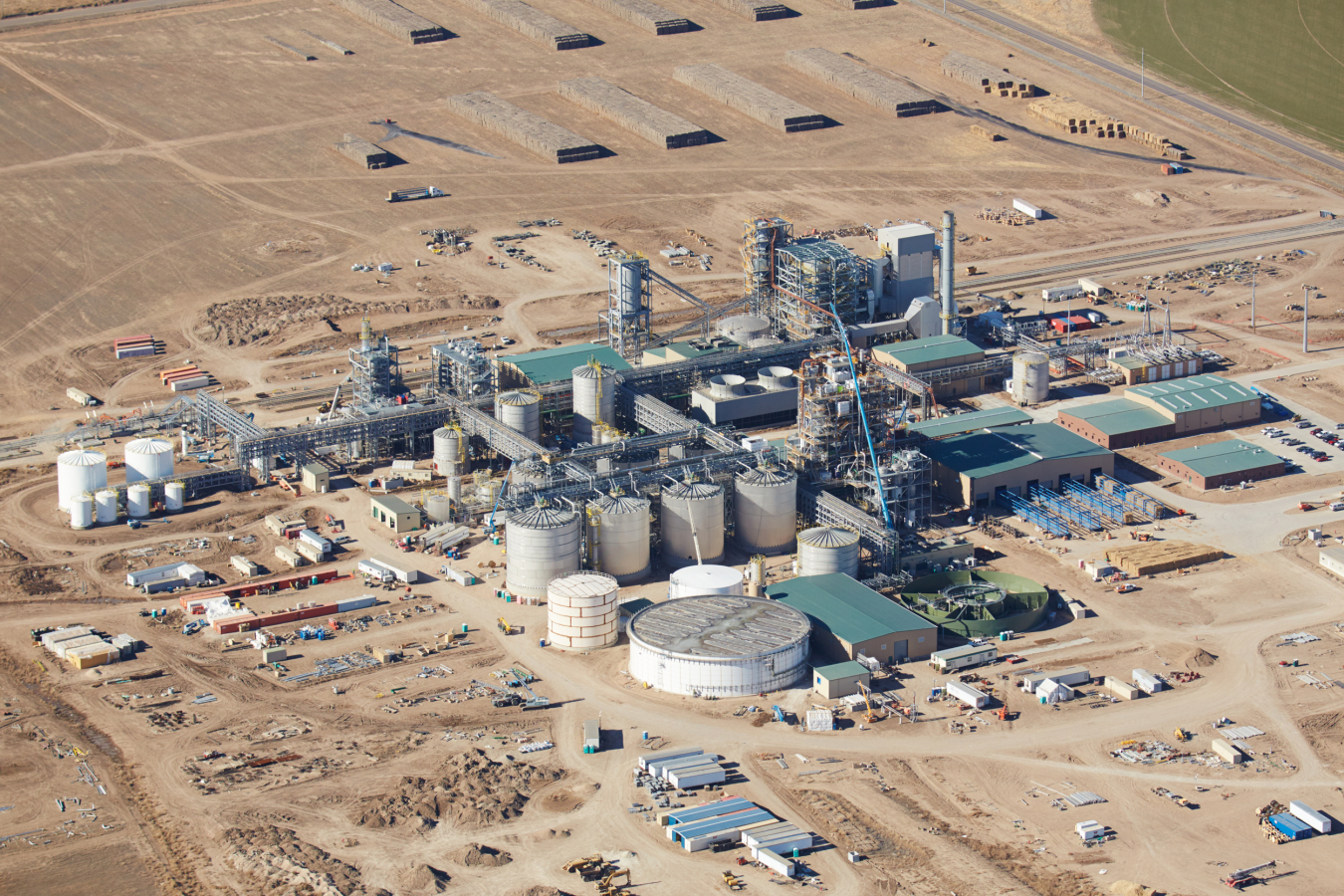 Abengoa_Aerial Shot from Fermentation Tank Side.jpg