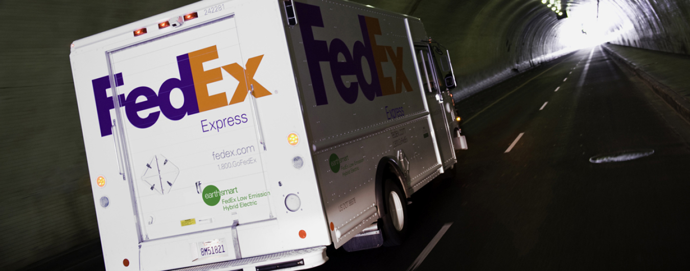 FedEx delivery truck using fuel cells